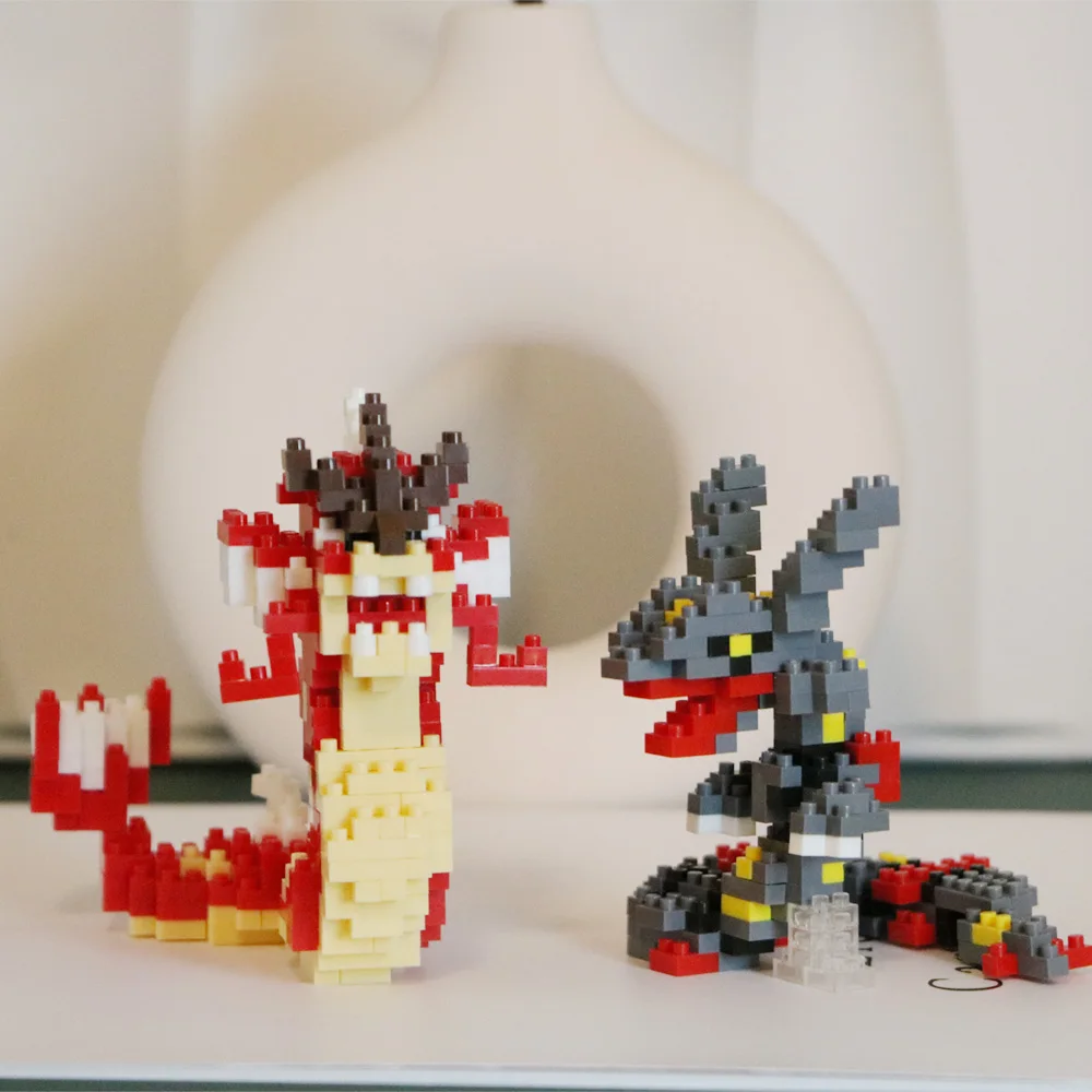 Model Kit Rayquaza - Pokemon Micro Building Blocks สีแดง Gyarados