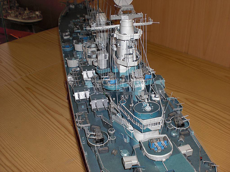 ชุดโมเดลการ์ดกระดาษเรือรบทหารเ - Model Kit Uss Missouri บทวิจารณ์และราคา